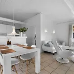 Nyaraló Rolfkarl - 250m From The Sea By Interhome *